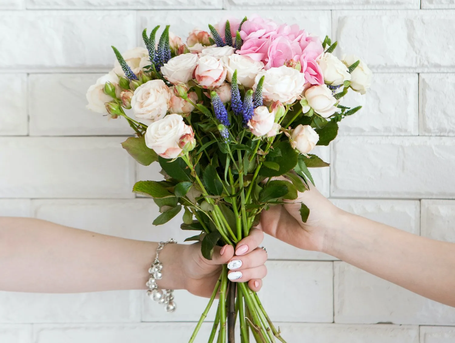 Dropping-off Flowers