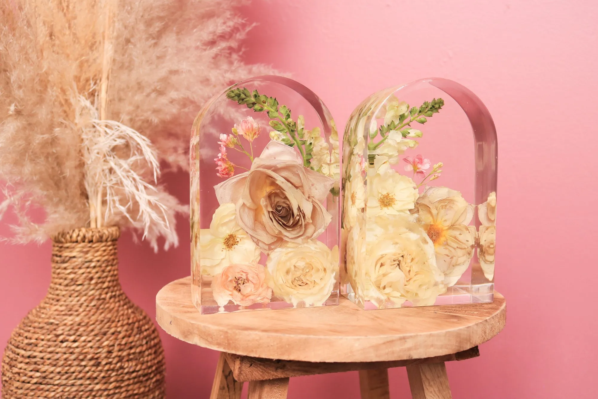 Flowers Preserved in Small Arch Shape